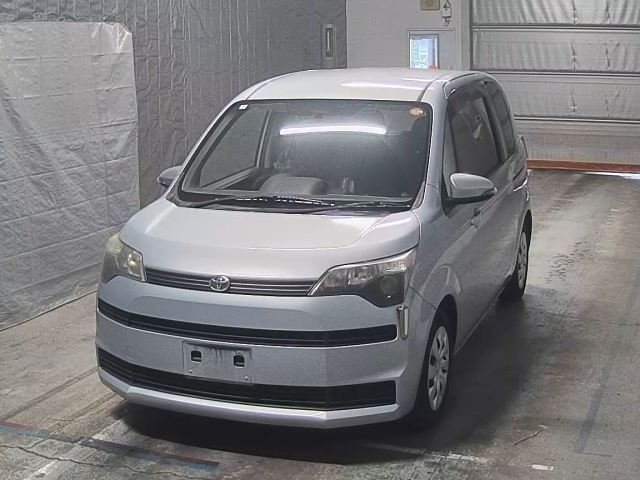 TOYOTA SPADE 2013