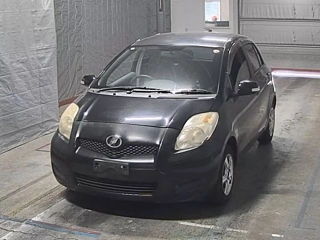 TOYOTA VITZ 2010