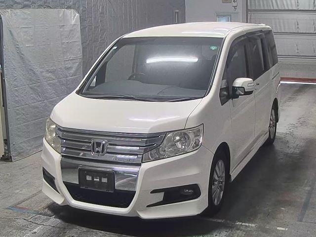 HONDA STEP WAGON 2011