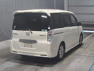 HONDA STEP WAGON 2011