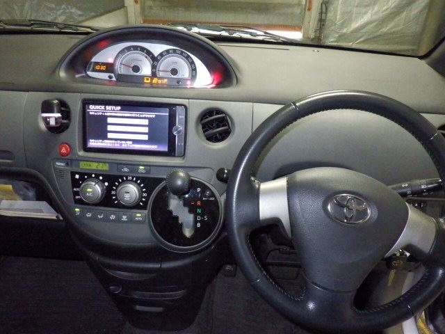 TOYOTA SIENTA 2014