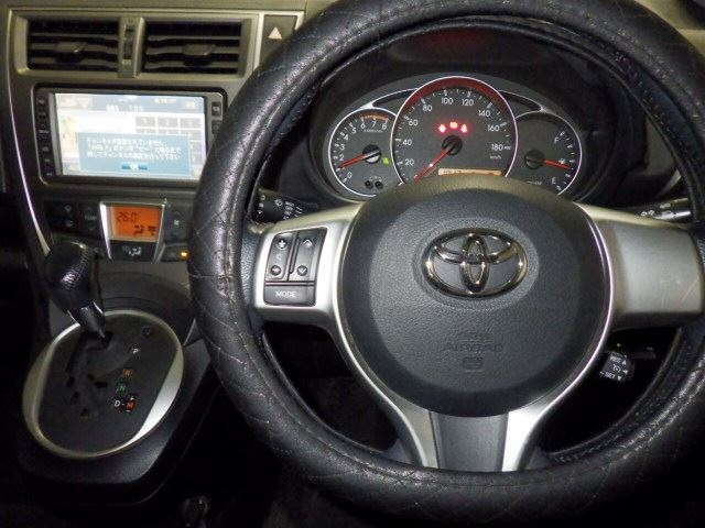 TOYOTA RACTIS 2010