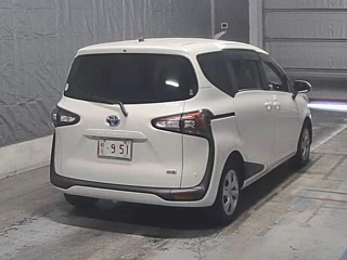 TOYOTA SIENTA 2021