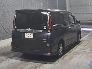 TOYOTA NOAH 2016