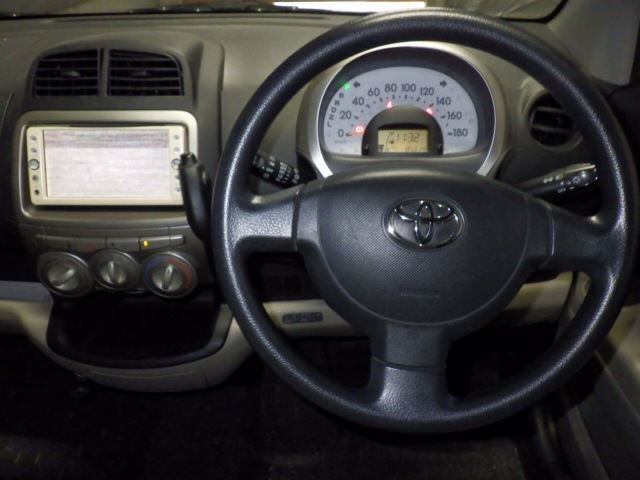 TOYOTA PASSO 2010