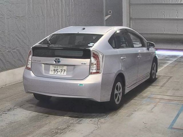 TOYOTA PRIUS 2015