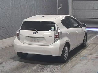 TOYOTA AQUA 2012