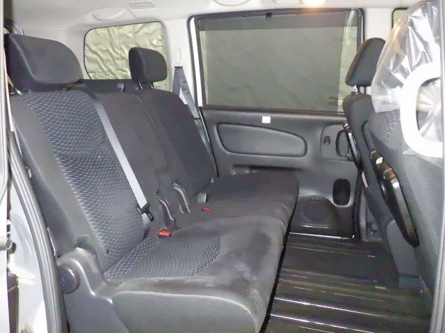 NISSAN SERENA 2015