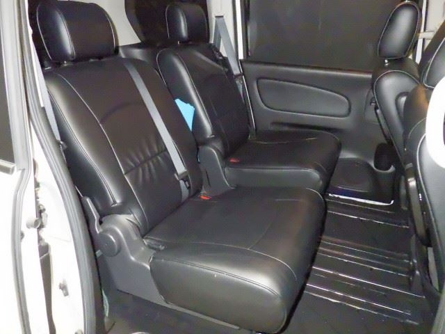 NISSAN SERENA 2014