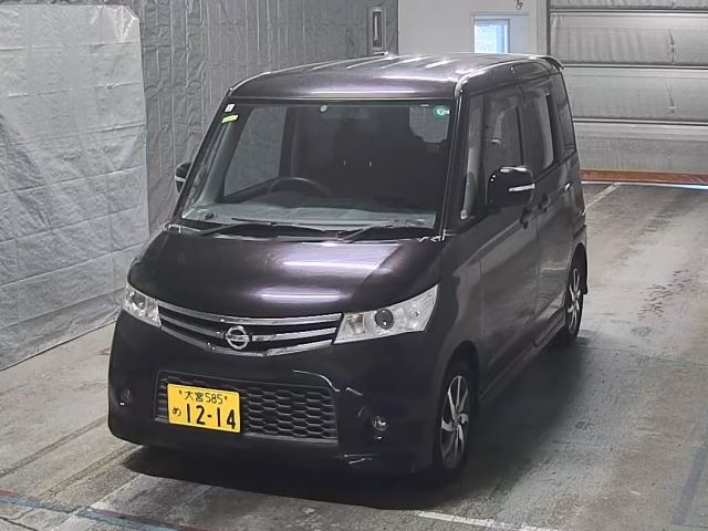 NISSAN ROOX 2010