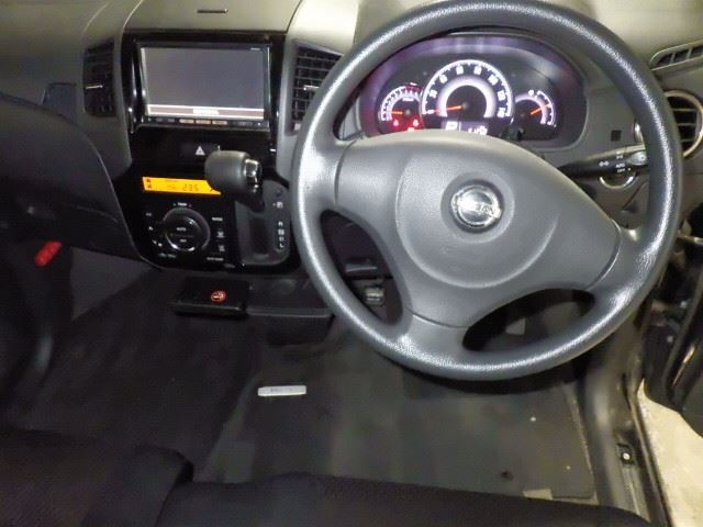 NISSAN ROOX 2010