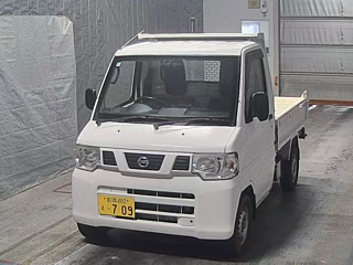 NISSAN CLIPPER TRUCK 2013