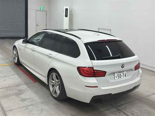BMW 5 SERIES 2012