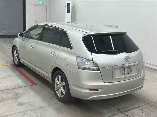 TOYOTA MARK X ZIO 2010
