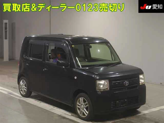 TOYOTA PIXIS SPACE 2012