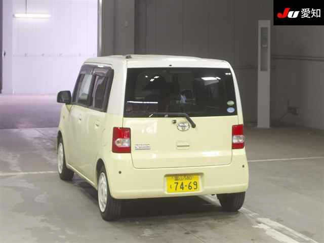 TOYOTA PIXIS SPACE 2016