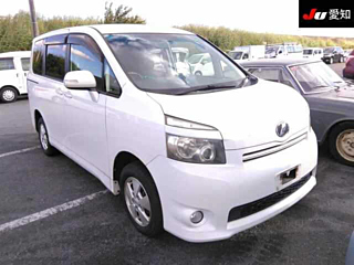 TOYOTA VOXY 2007