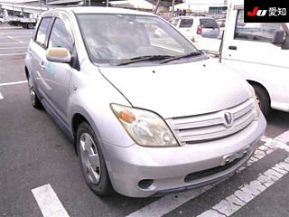 TOYOTA IST 2003