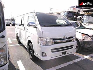 TOYOTA HIACE VAN 2013