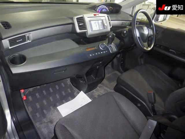 HONDA FREED 2012