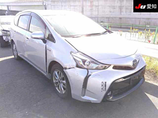 TOYOTA PRIUS ALPHA 2015