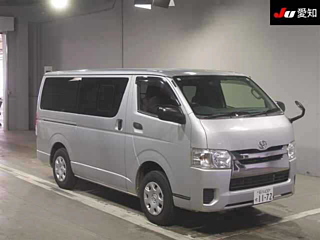 TOYOTA HIACE VAN 2016