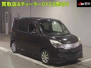 MITSUBISHI DELICA D2 2012