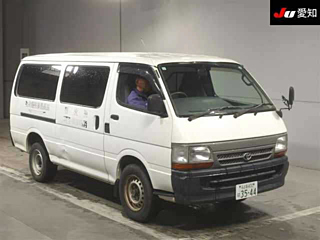 TOYOTA HIACE VAN 2004