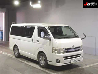 TOYOTA HIACE VAN 2010