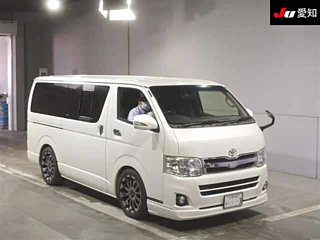 TOYOTA HIACE VAN 2013