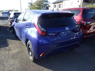 TOYOTA AQUA 2023