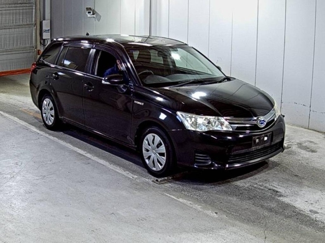 TOYOTA COROLLA FIELDER 2013