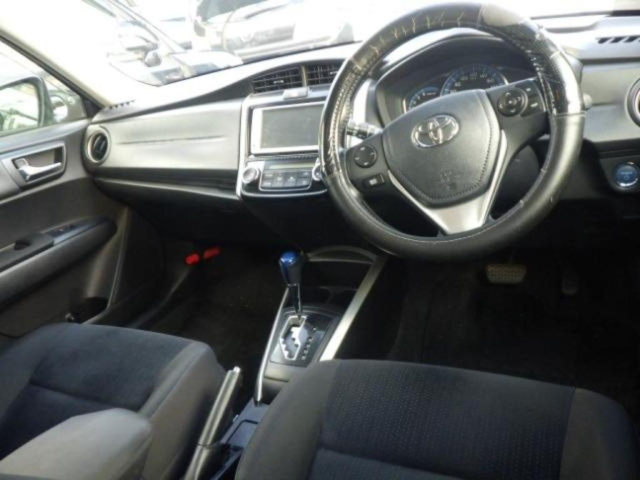 TOYOTA COROLLA FIELDER 2013
