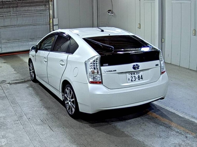TOYOTA PRIUS 2011