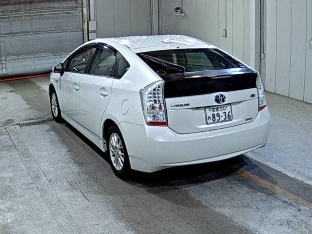 TOYOTA PRIUS 2011