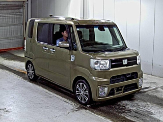 DAIHATSU WAKE 2018