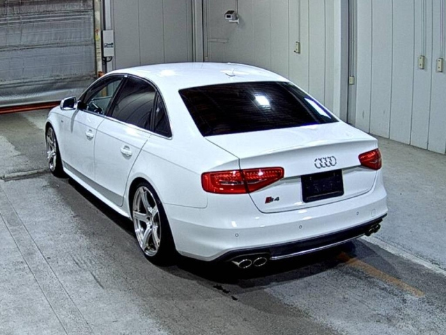 AUDI S4 2012