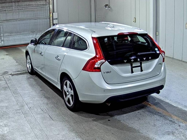 VOLVO V60 2012
