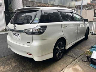 TOYOTA WISH 2015