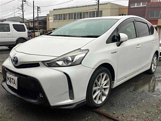TOYOTA PRIUS ALPHA 2015
