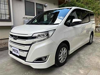 TOYOTA NOAH 2018