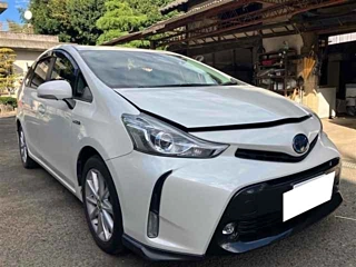TOYOTA PRIUS ALPHA 2017