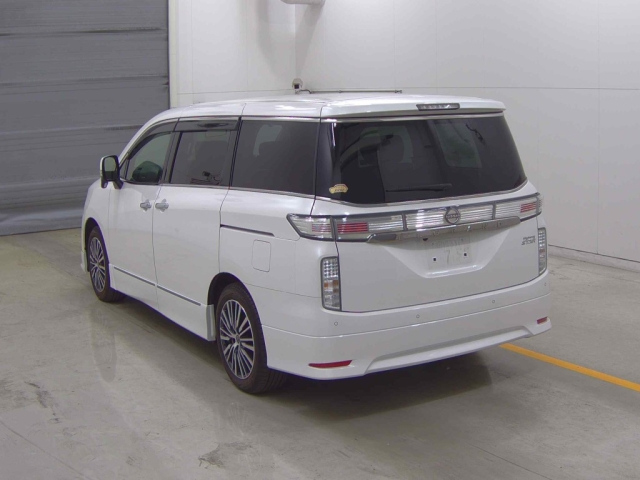 NISSAN ELGRAND 2022
