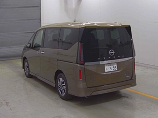 NISSAN SERENA 2025