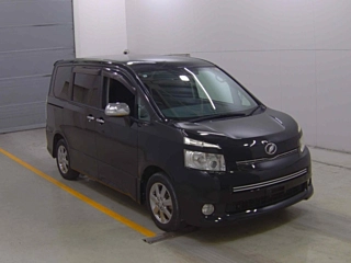 TOYOTA VOXY 2009