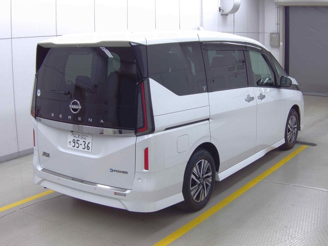 NISSAN SERENA 2023