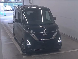 NISSAN ROOX 2021