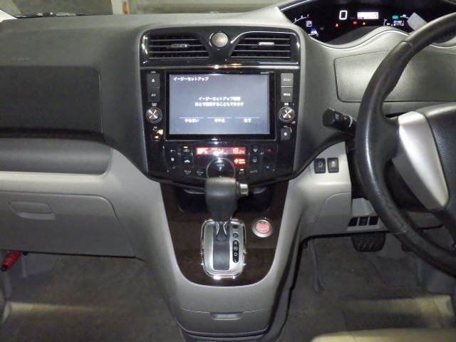 NISSAN SERENA 2013