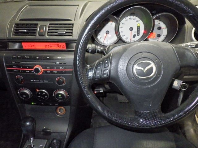 MAZDA AXELA 2008