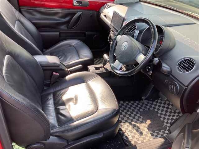 VOLKSWAGEN NEW BEETLE 2008